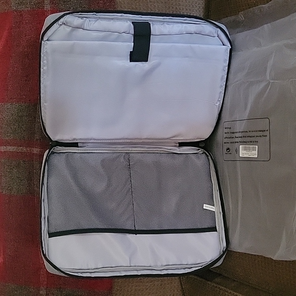 Feacan Computer Bag - Picture 2 of 2